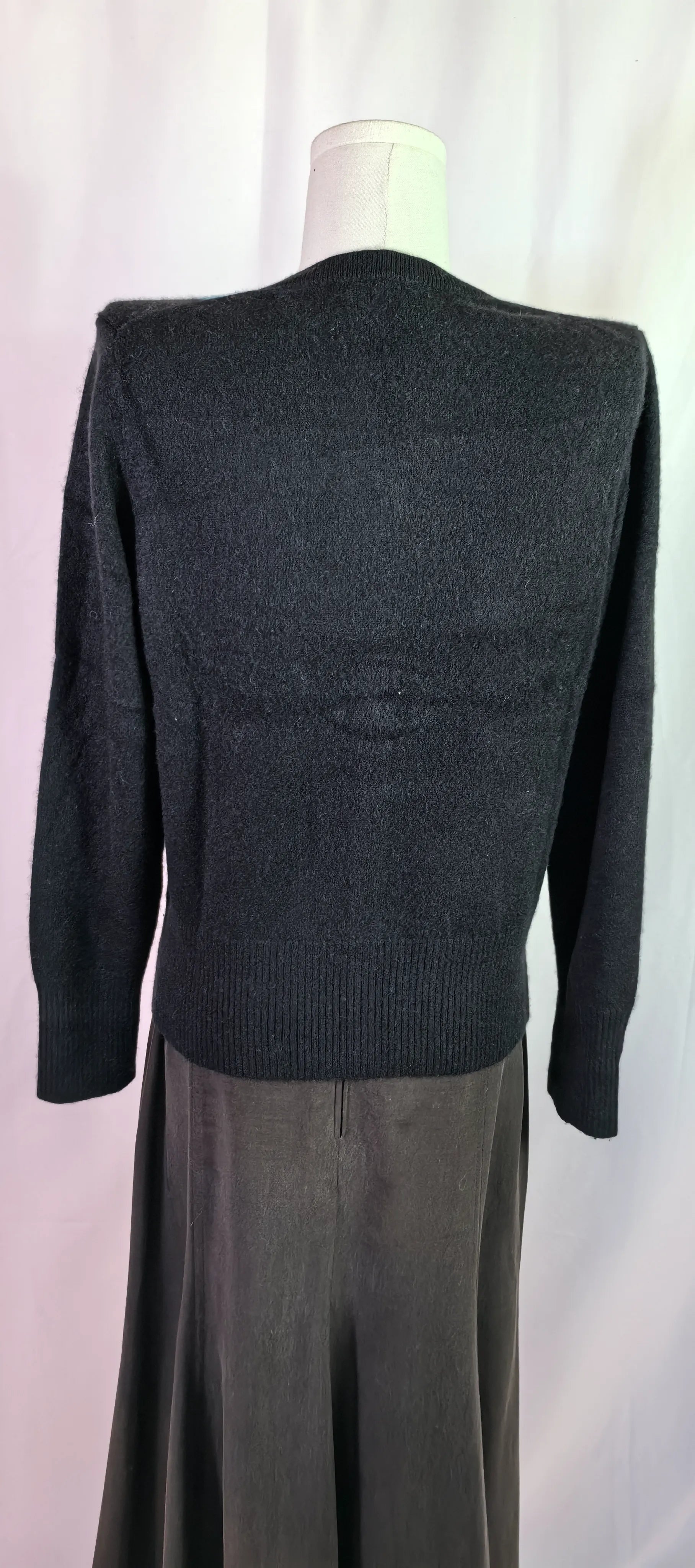 Pulover din casmir - Apt. 9