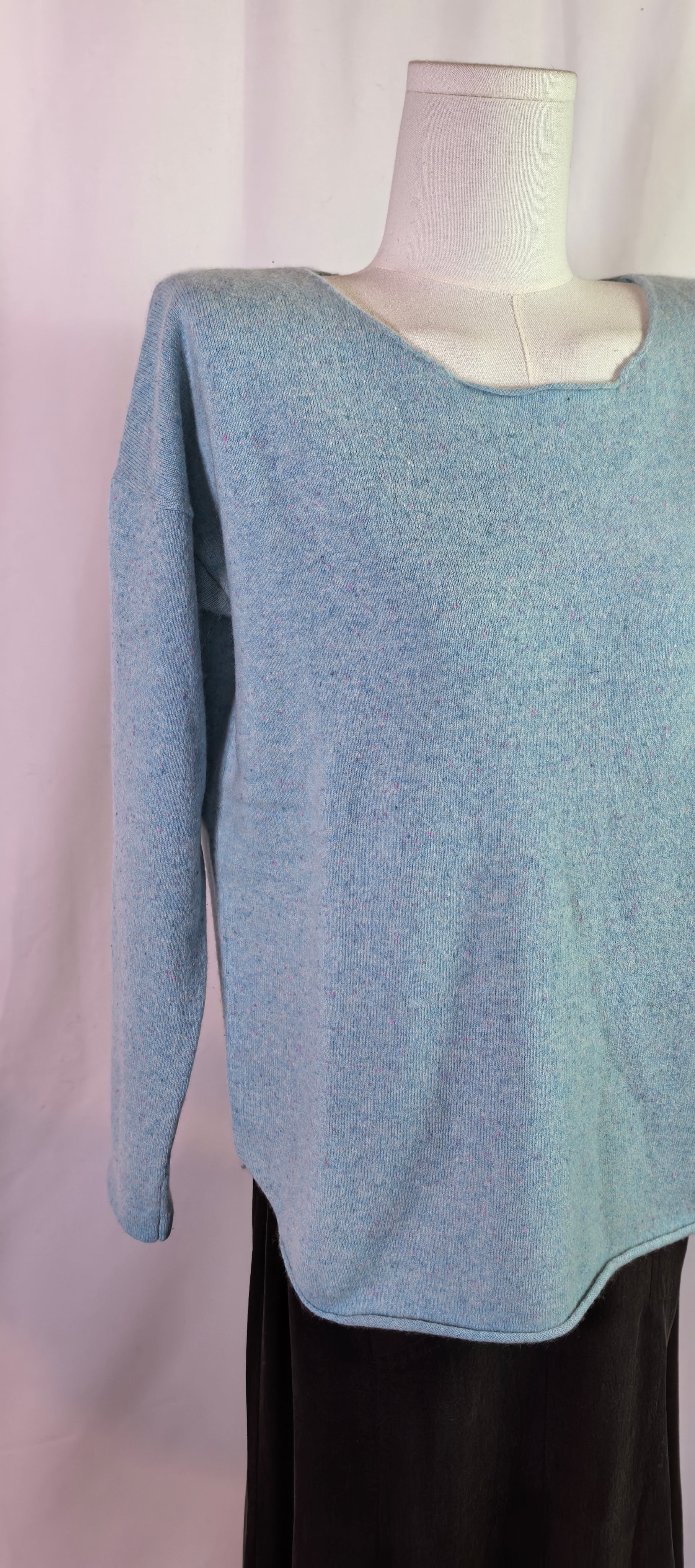 Pulover  din casmir cu nasturi la spate - Boden