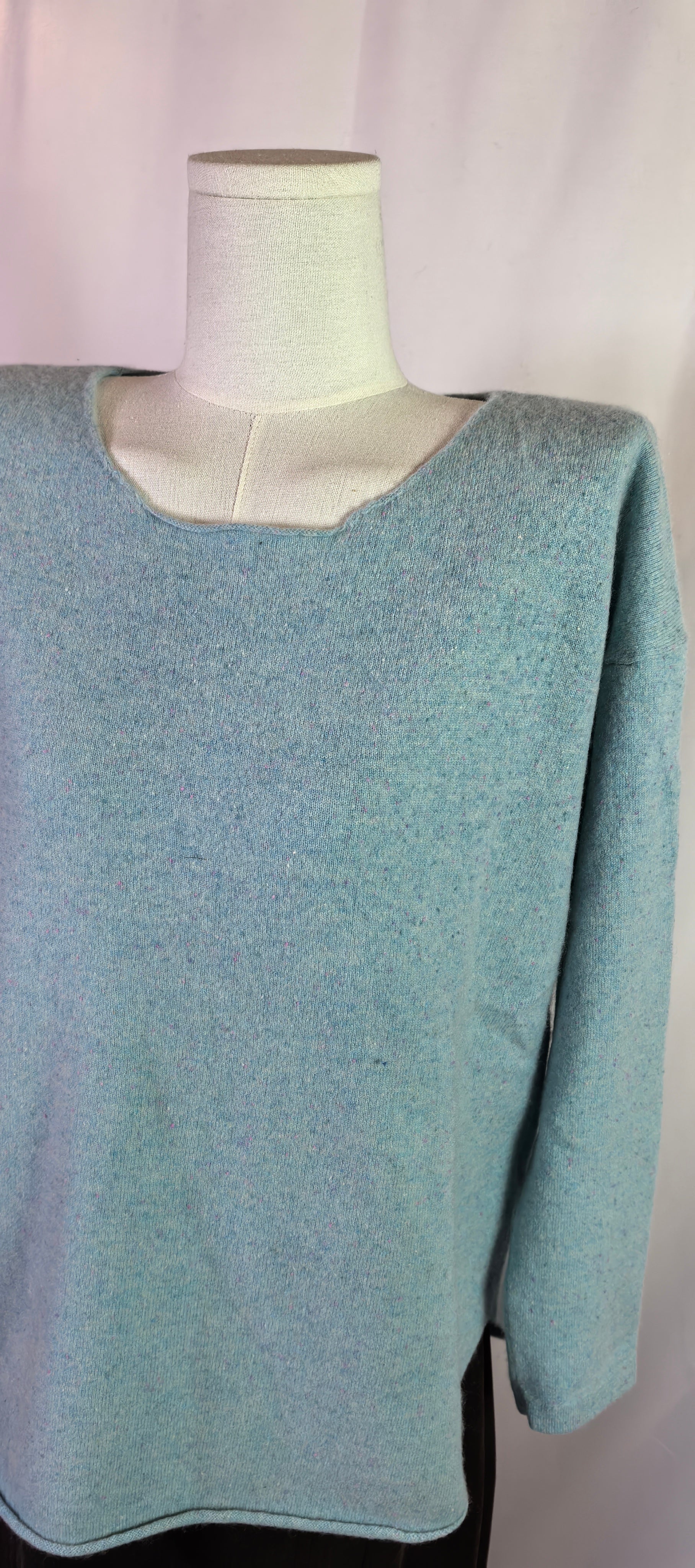 Pulover  din casmir cu nasturi la spate - Boden