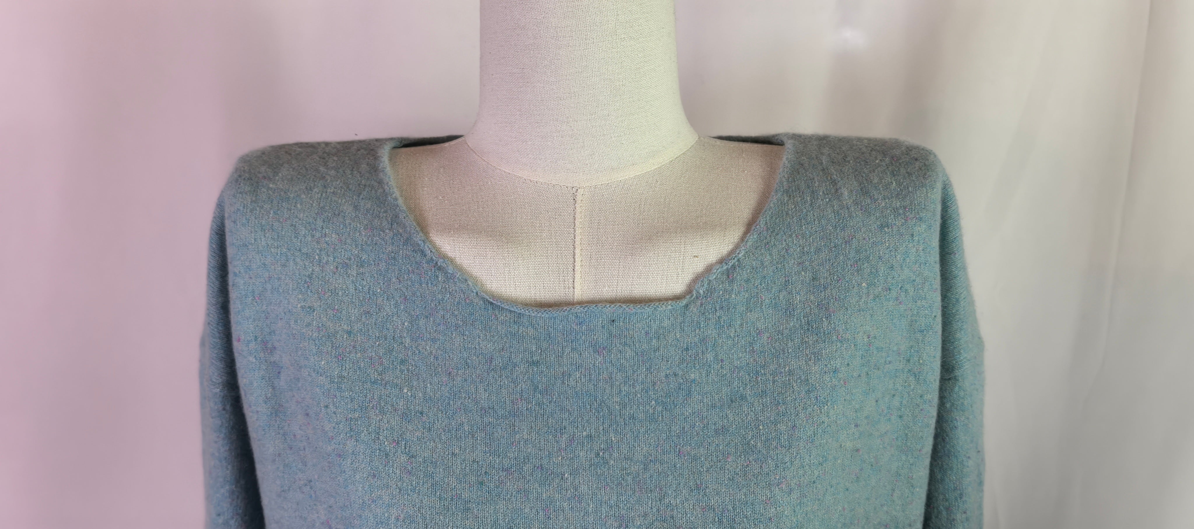 Pulover  din casmir cu nasturi la spate - Boden