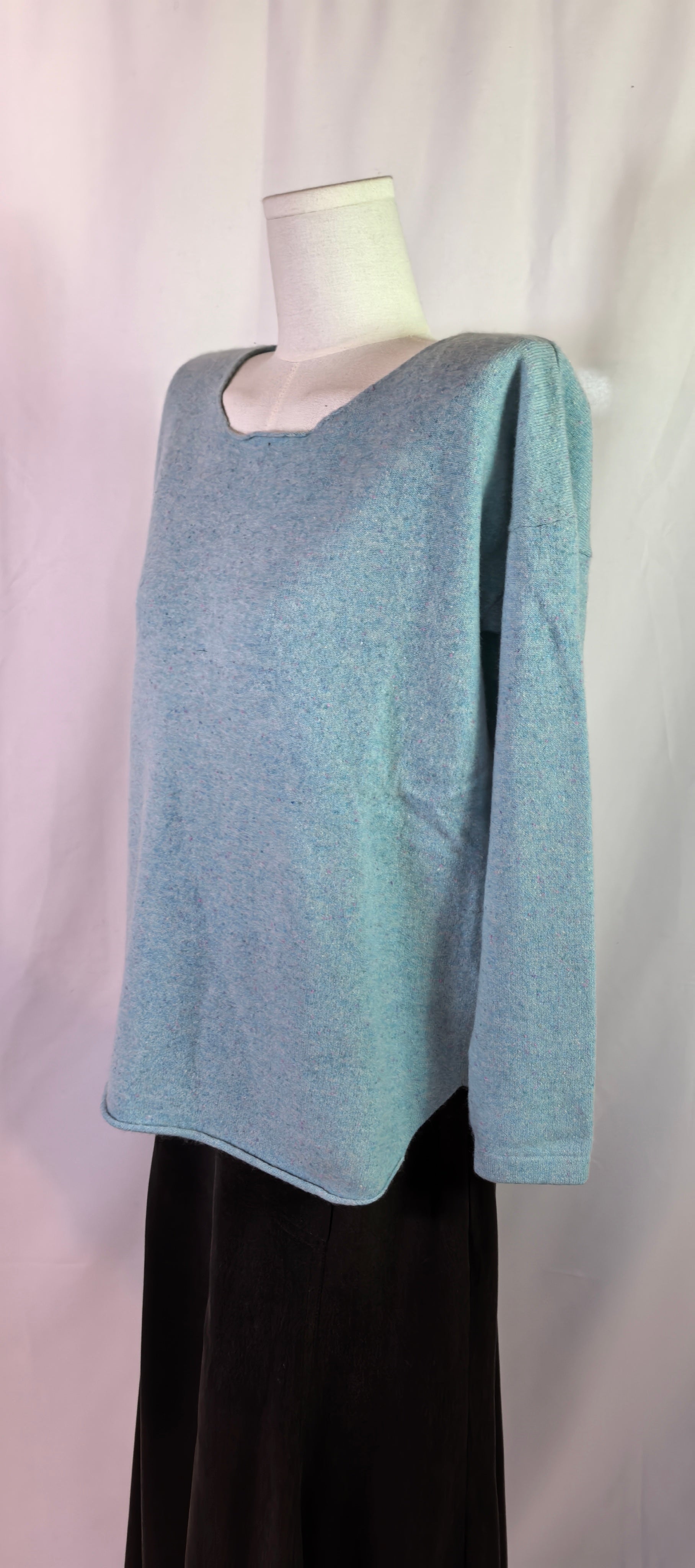 Pulover  din casmir cu nasturi la spate - Boden