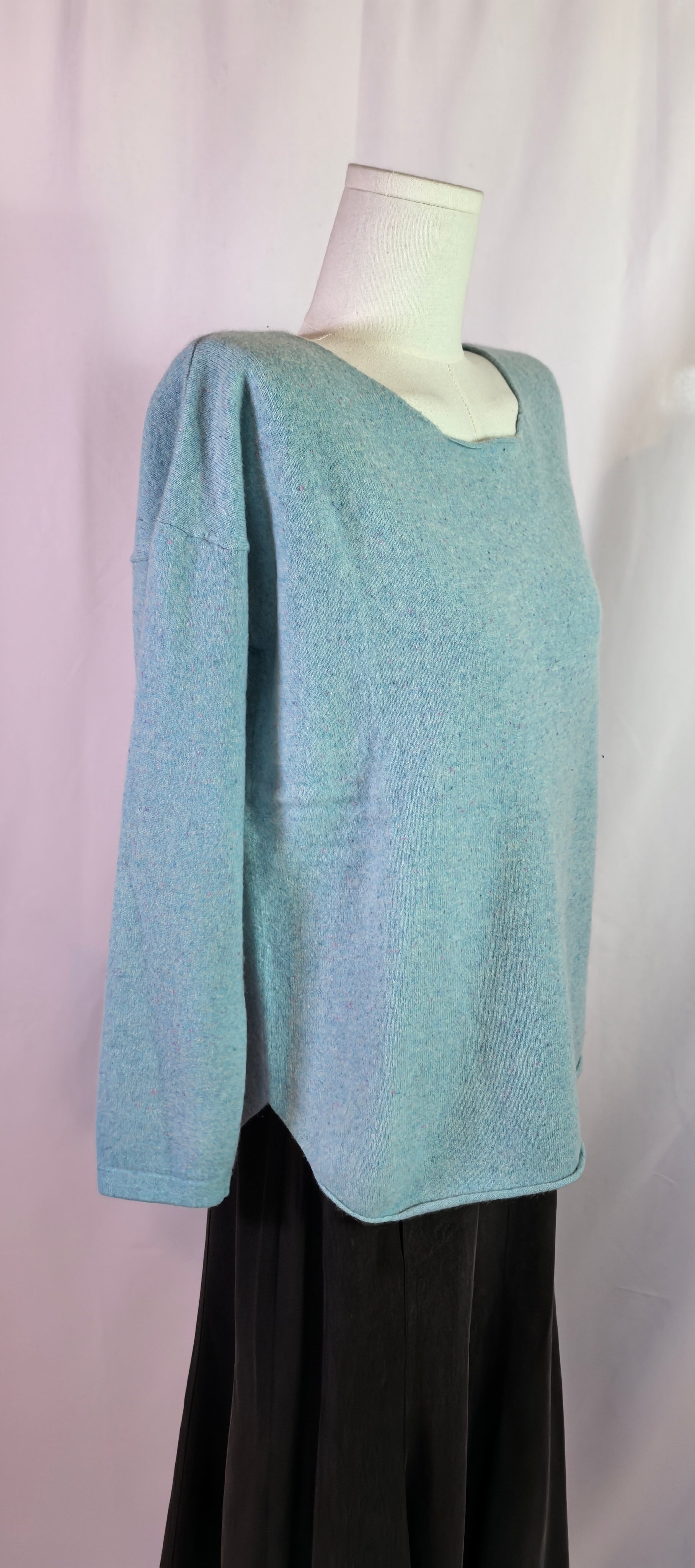 Pulover  din casmir cu nasturi la spate - Boden