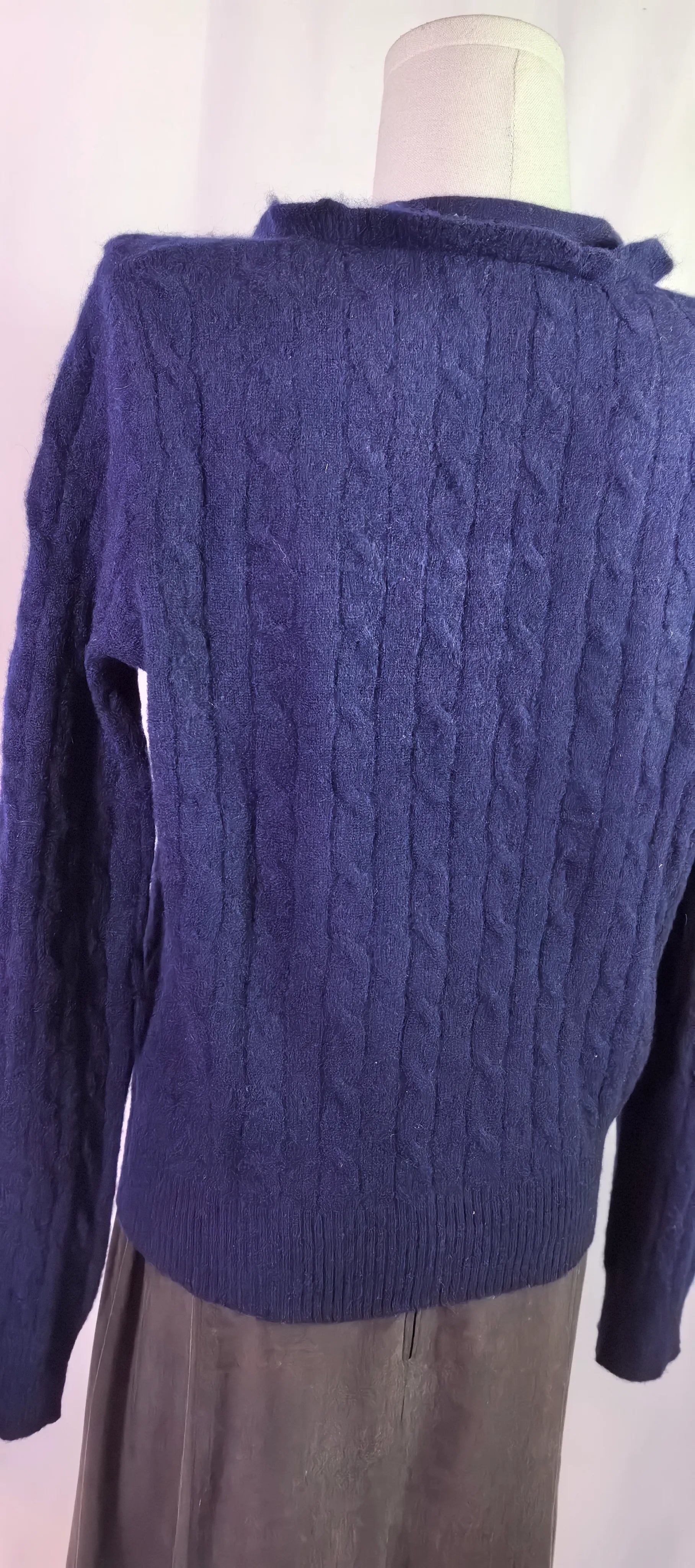 Pulover din casmir cu torsade si volane  - Aqua