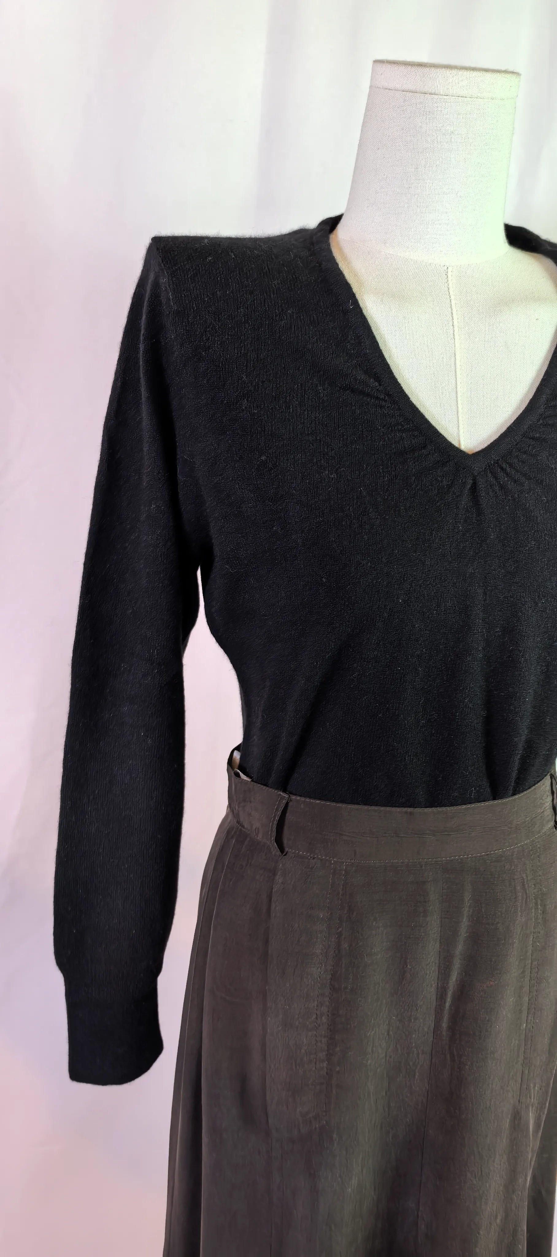 Pulover V-neck din casmir - Apt.9