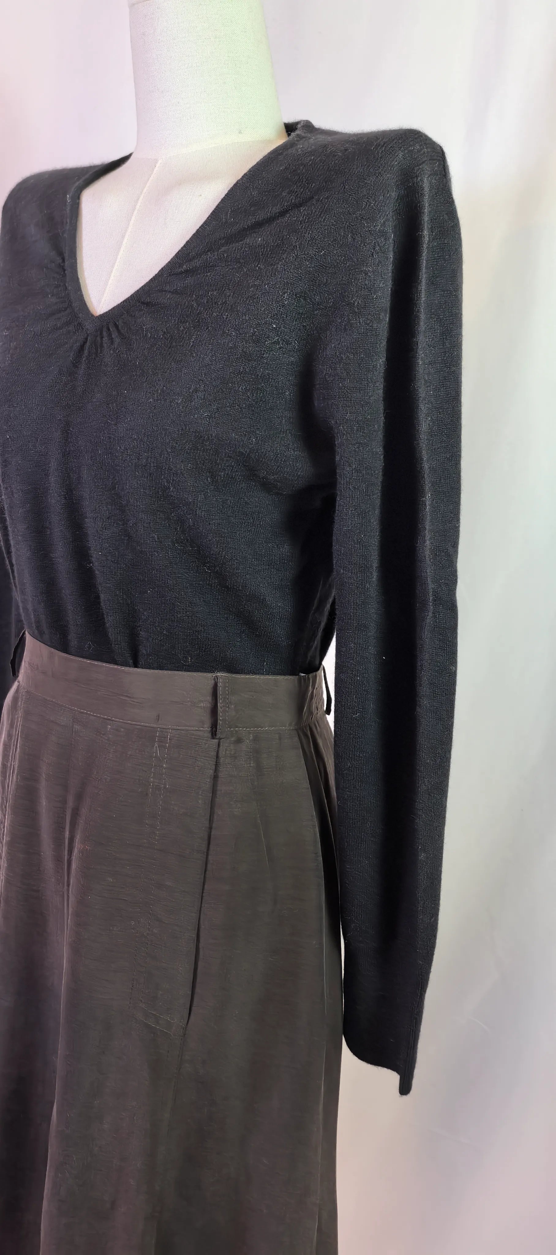 Pulover V-neck din casmir - Apt.9