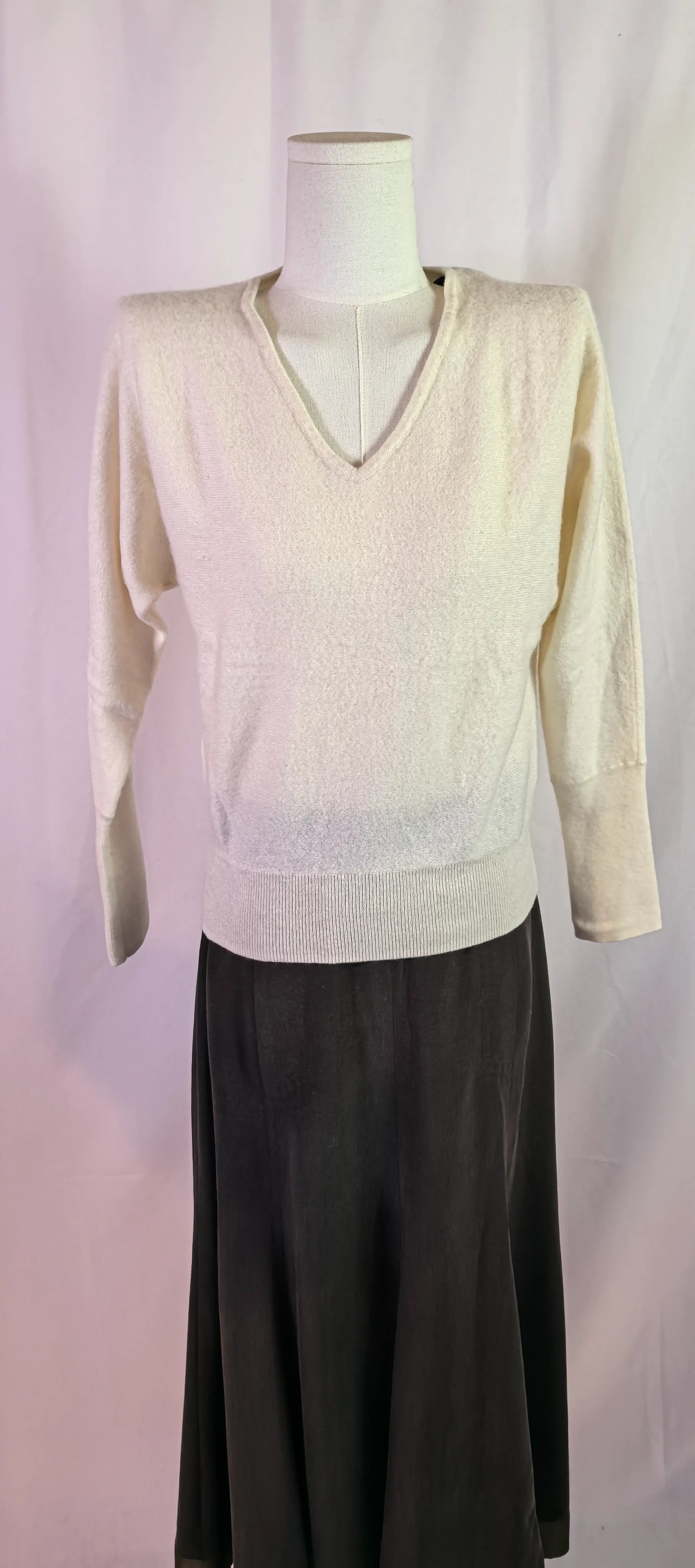 Pulover din casmir cu  maneca fluture