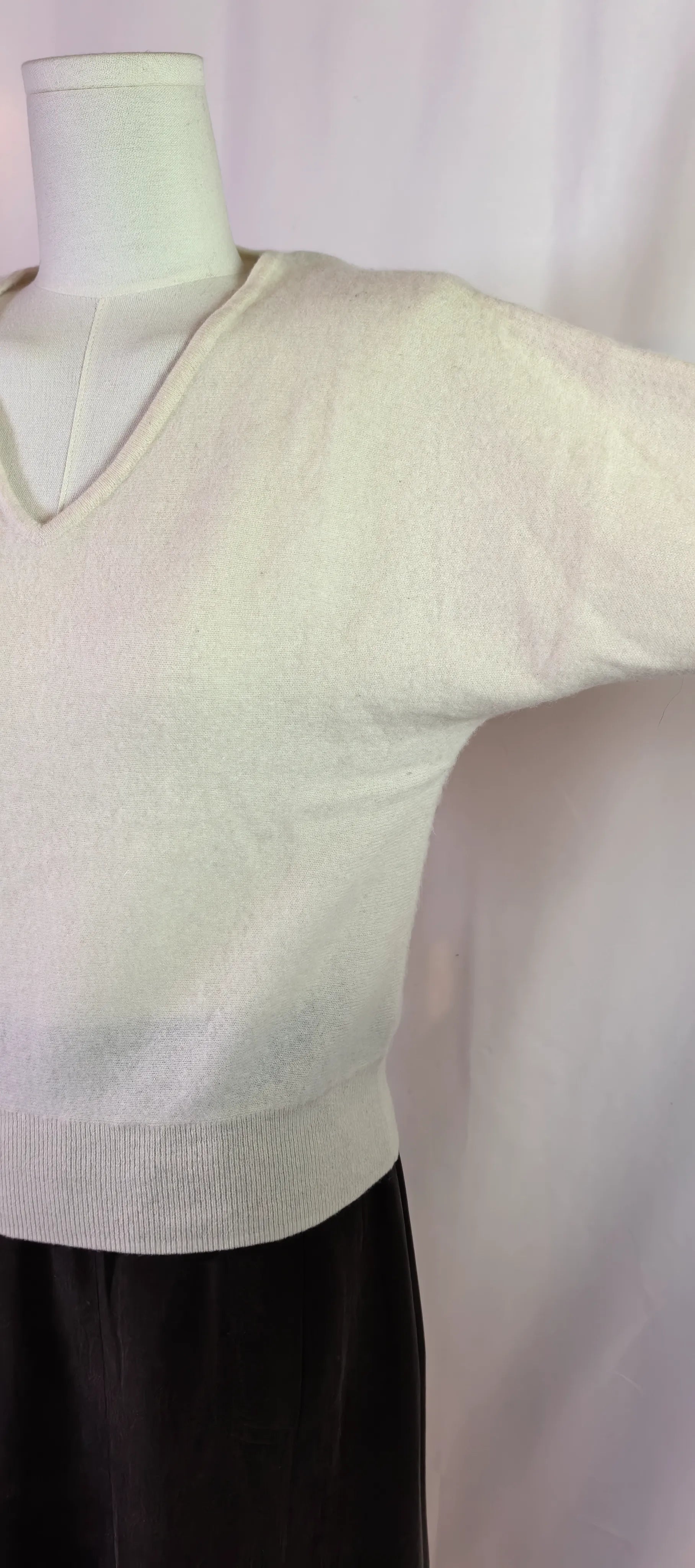 Pulover din casmir cu  maneca fluture