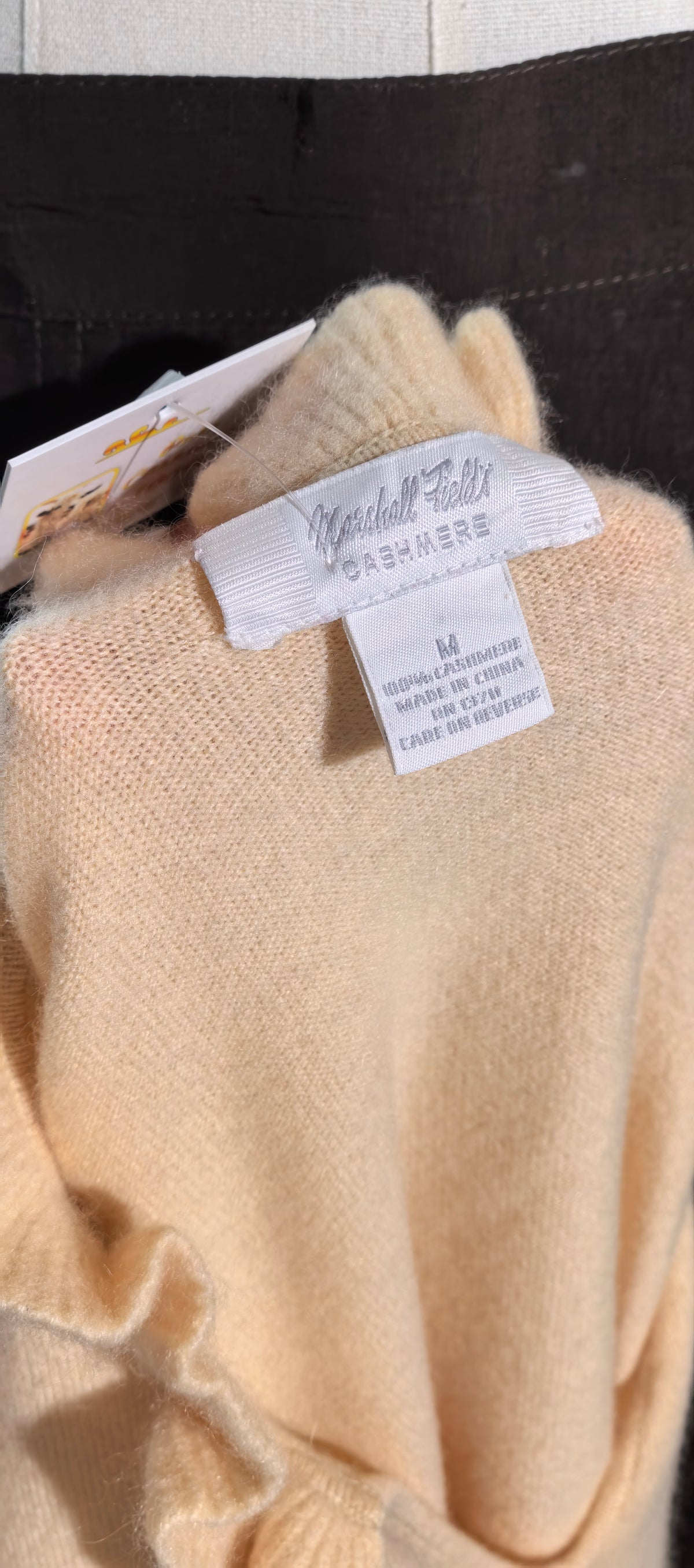 Pulover din casmir cu guleras - Marshall Field's