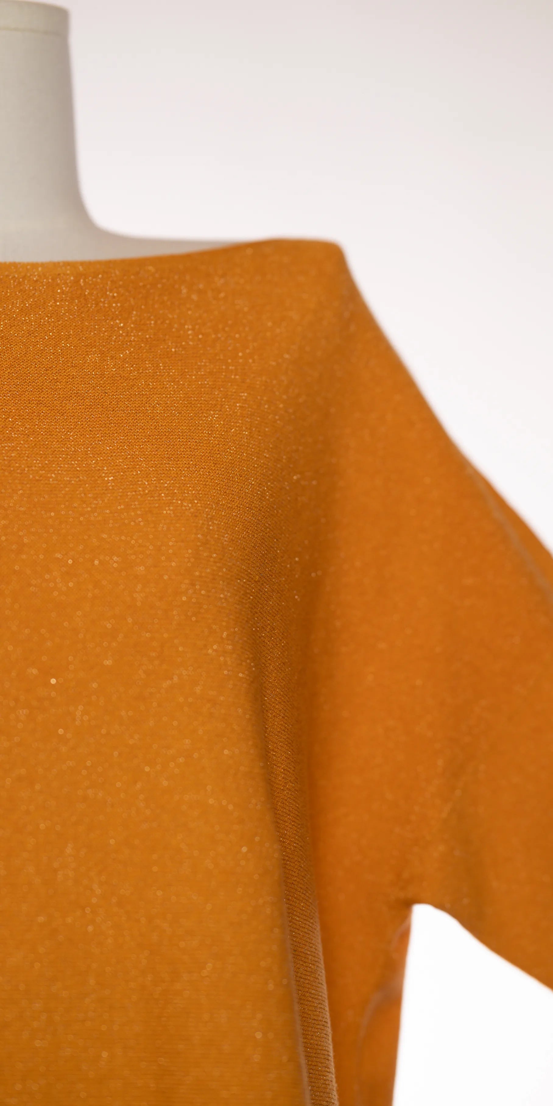 Pulover cu fir auriu - Rich&Royal