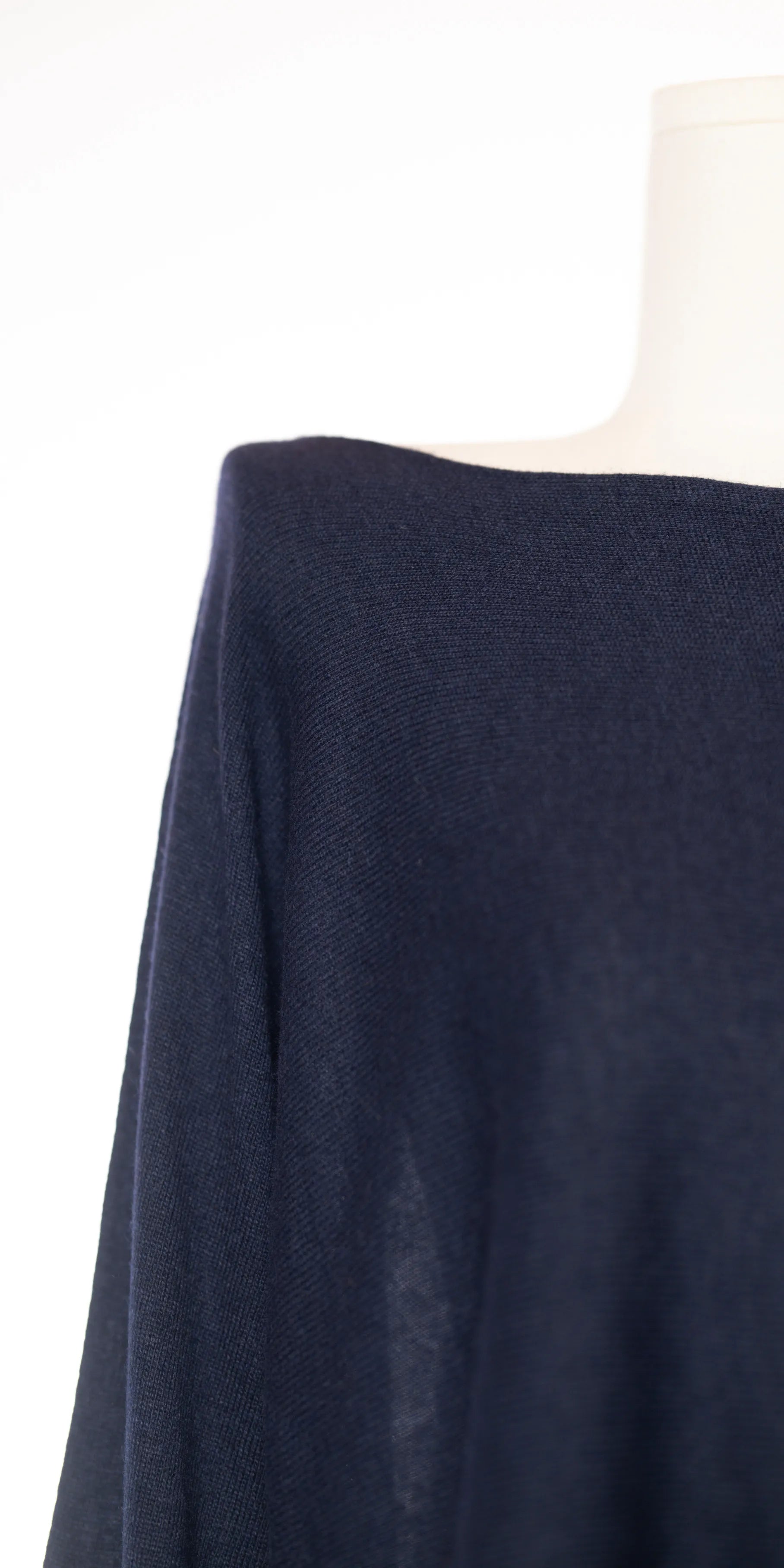 Pulover asimetric din blend fin de lana si casmir -Zoe Ona