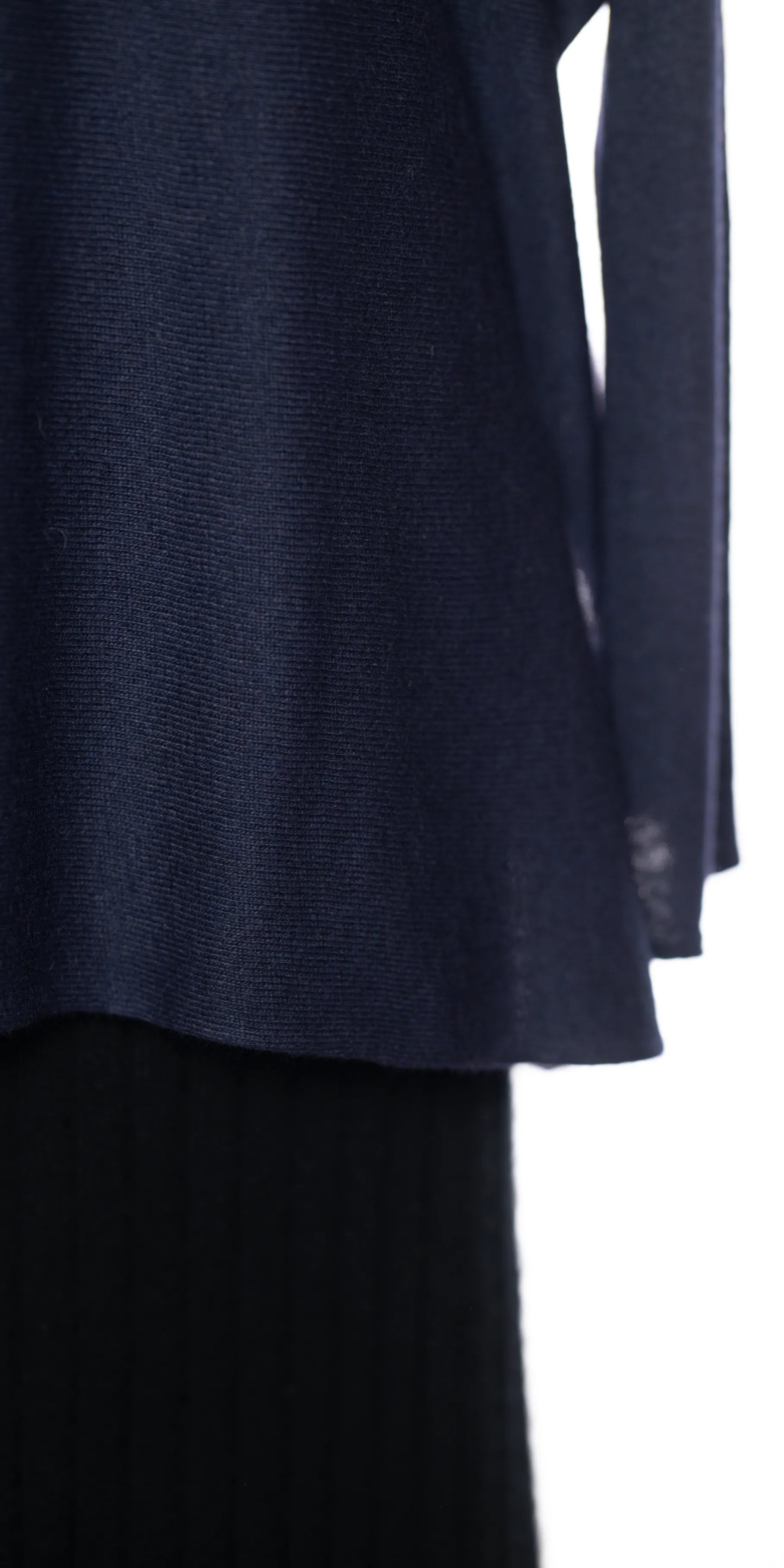 Pulover asimetric din blend fin de lana si casmir -Zoe Ona