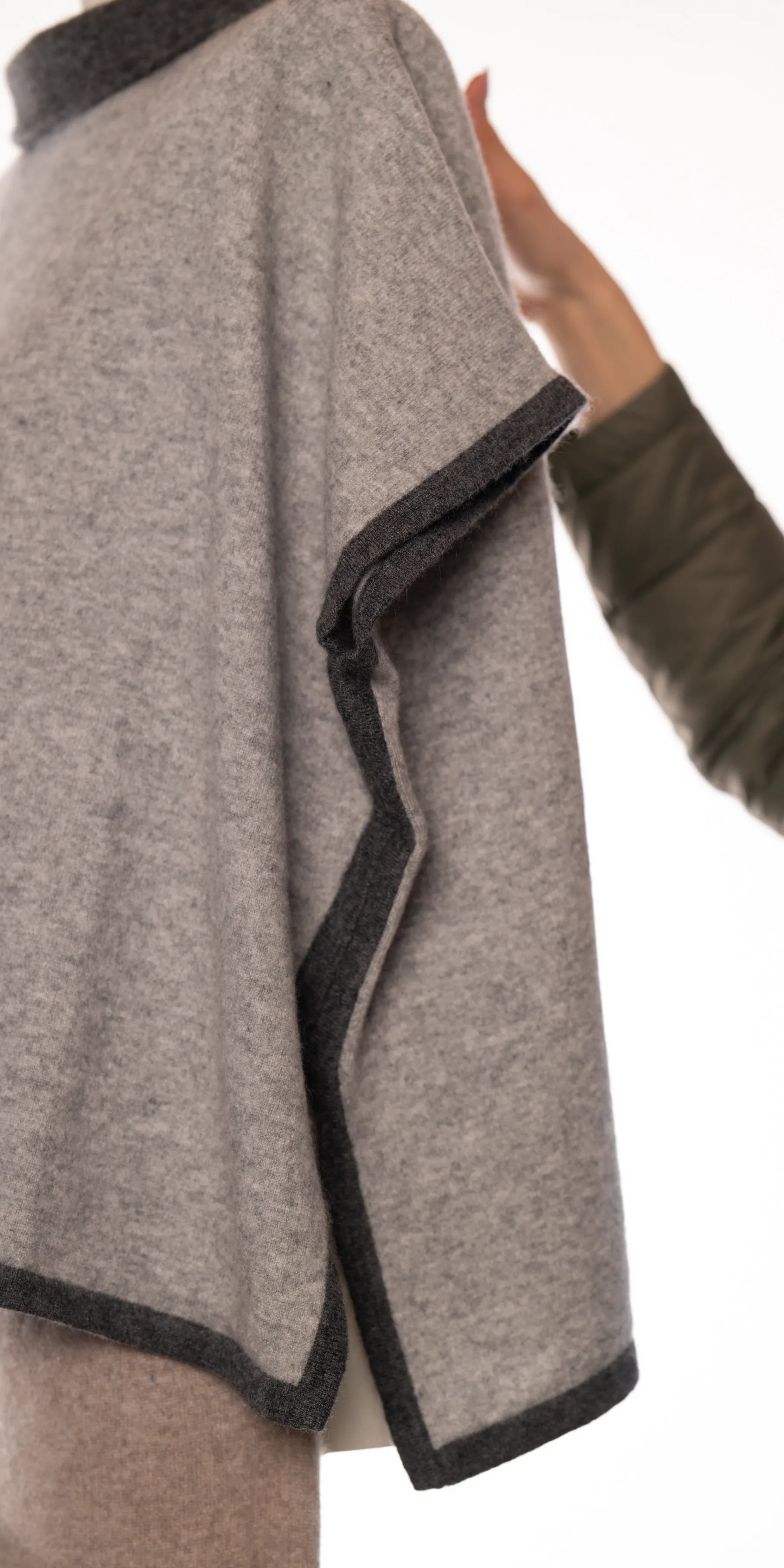 Bluza cu umeri nedefiniti din casmir - Kinross