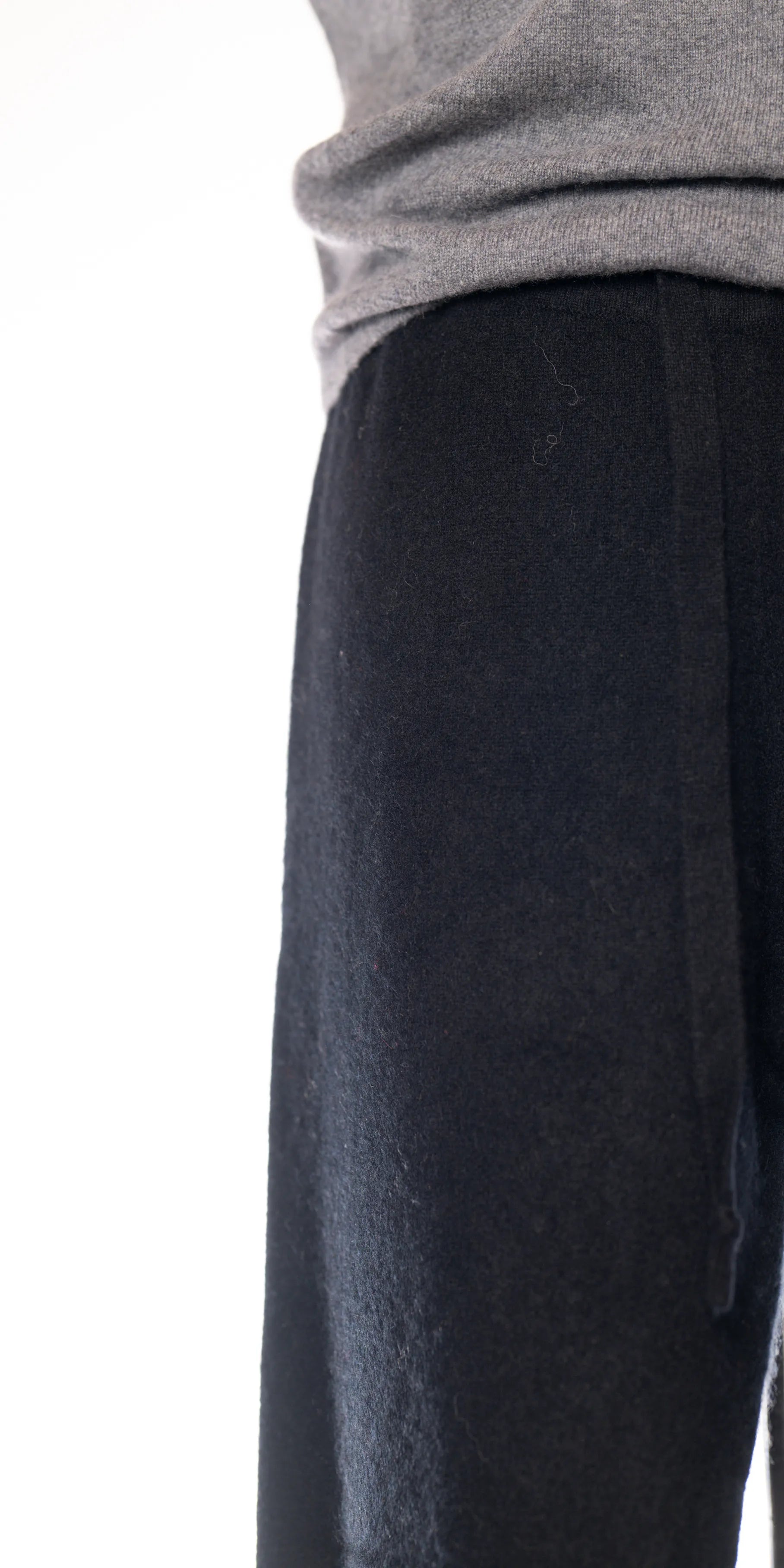 Pantaloni din casmir - Naked Cshmere