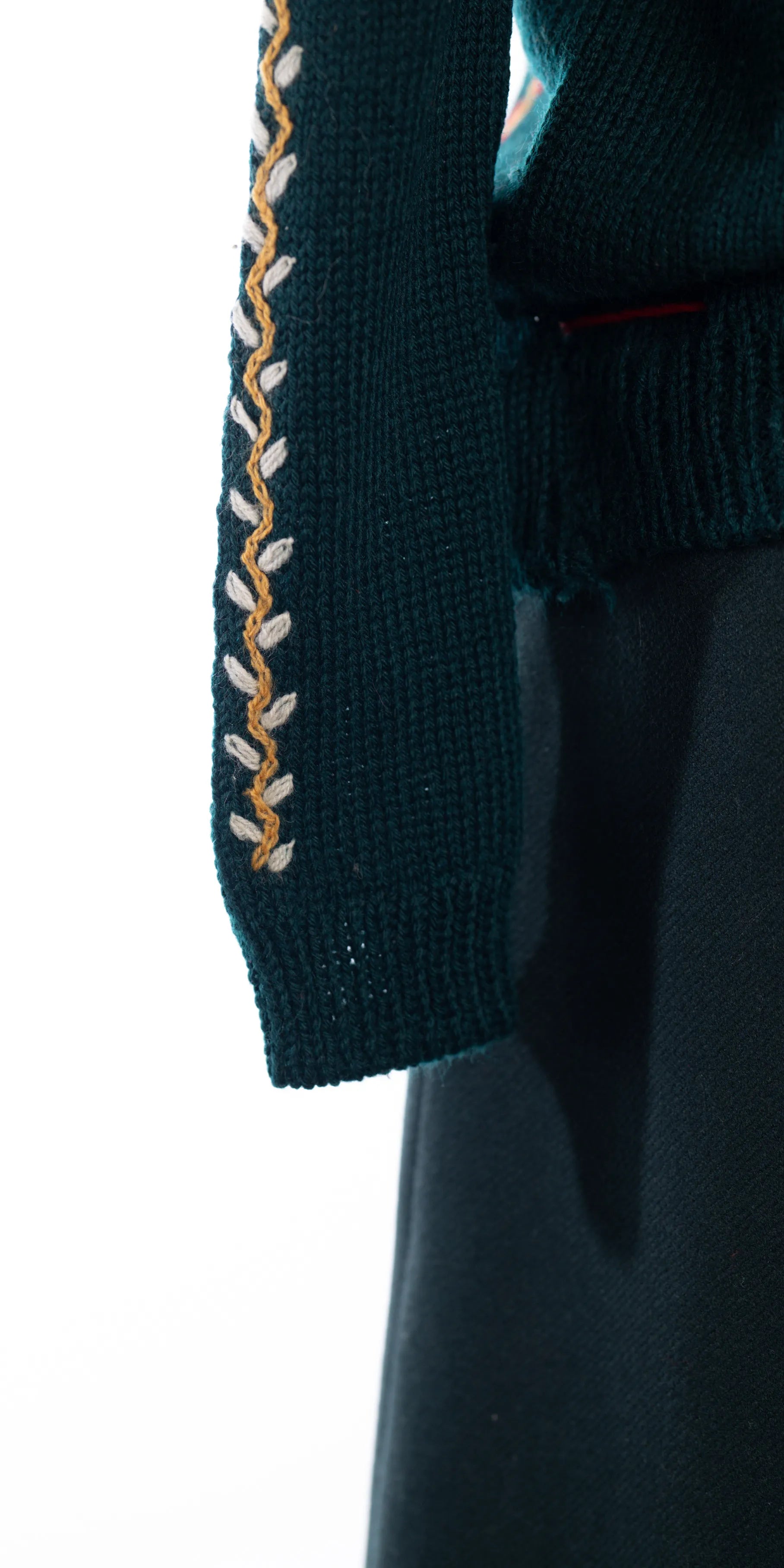 Cardigan din lana handmade