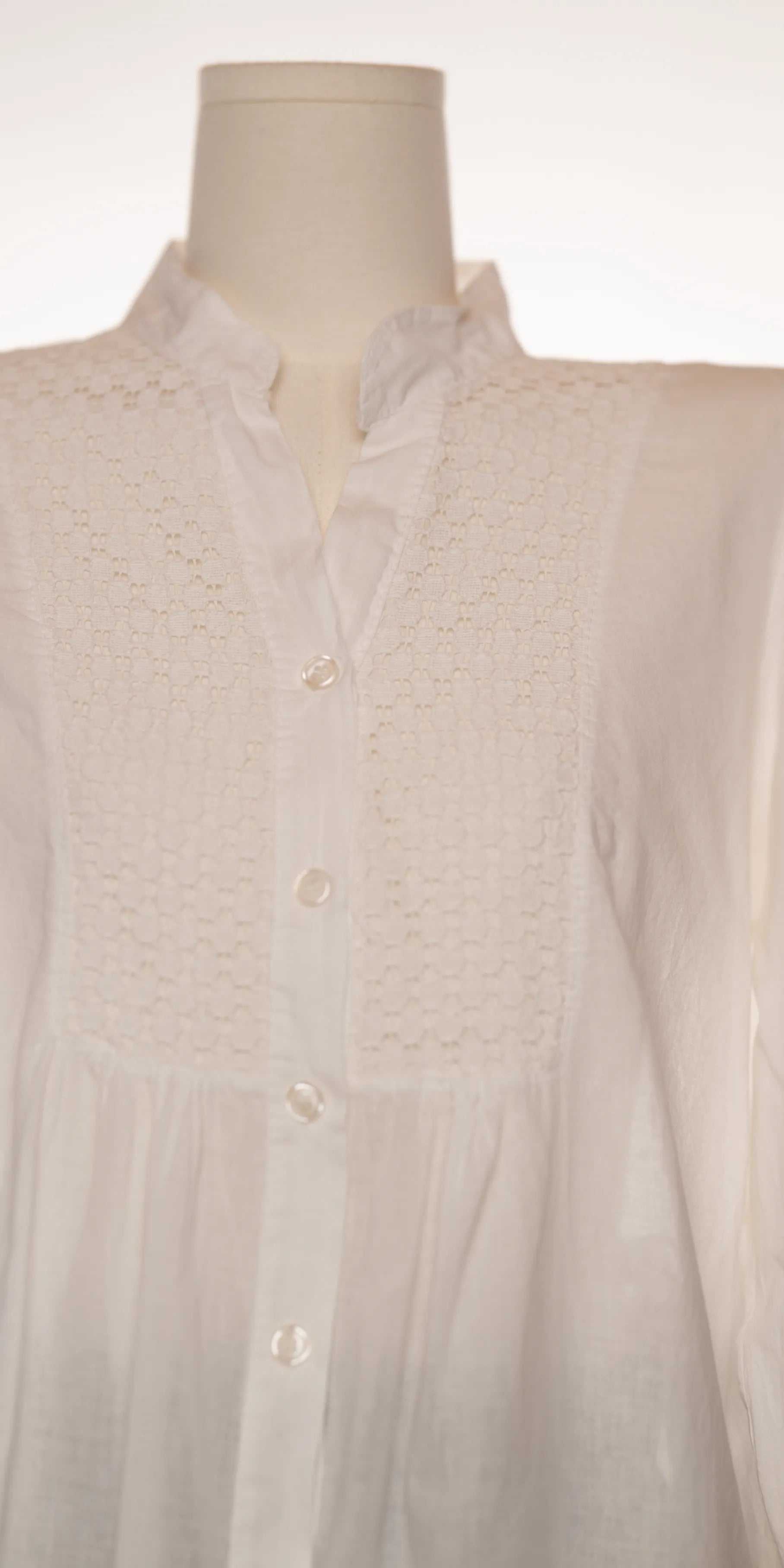 Camasa din bumbac batist cu broderie
