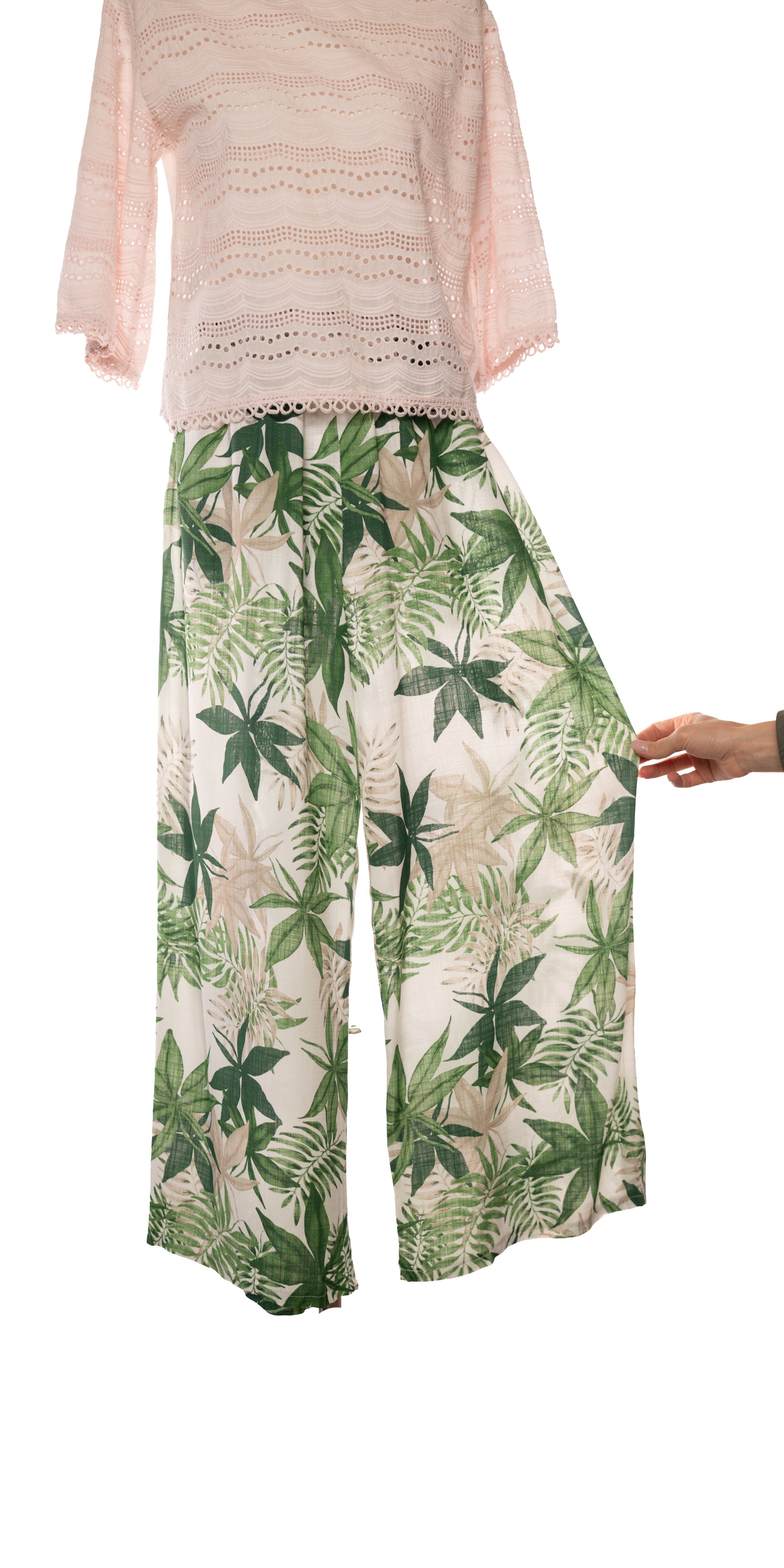 Pantaloni fluizi cu imprimeu exotic