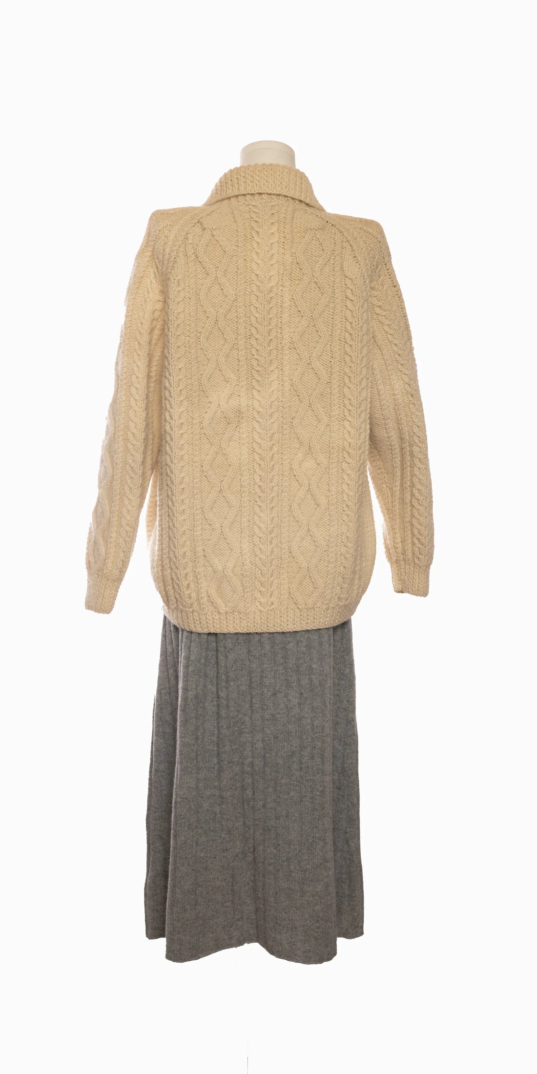 Cardigan lung din lana cu nasturi