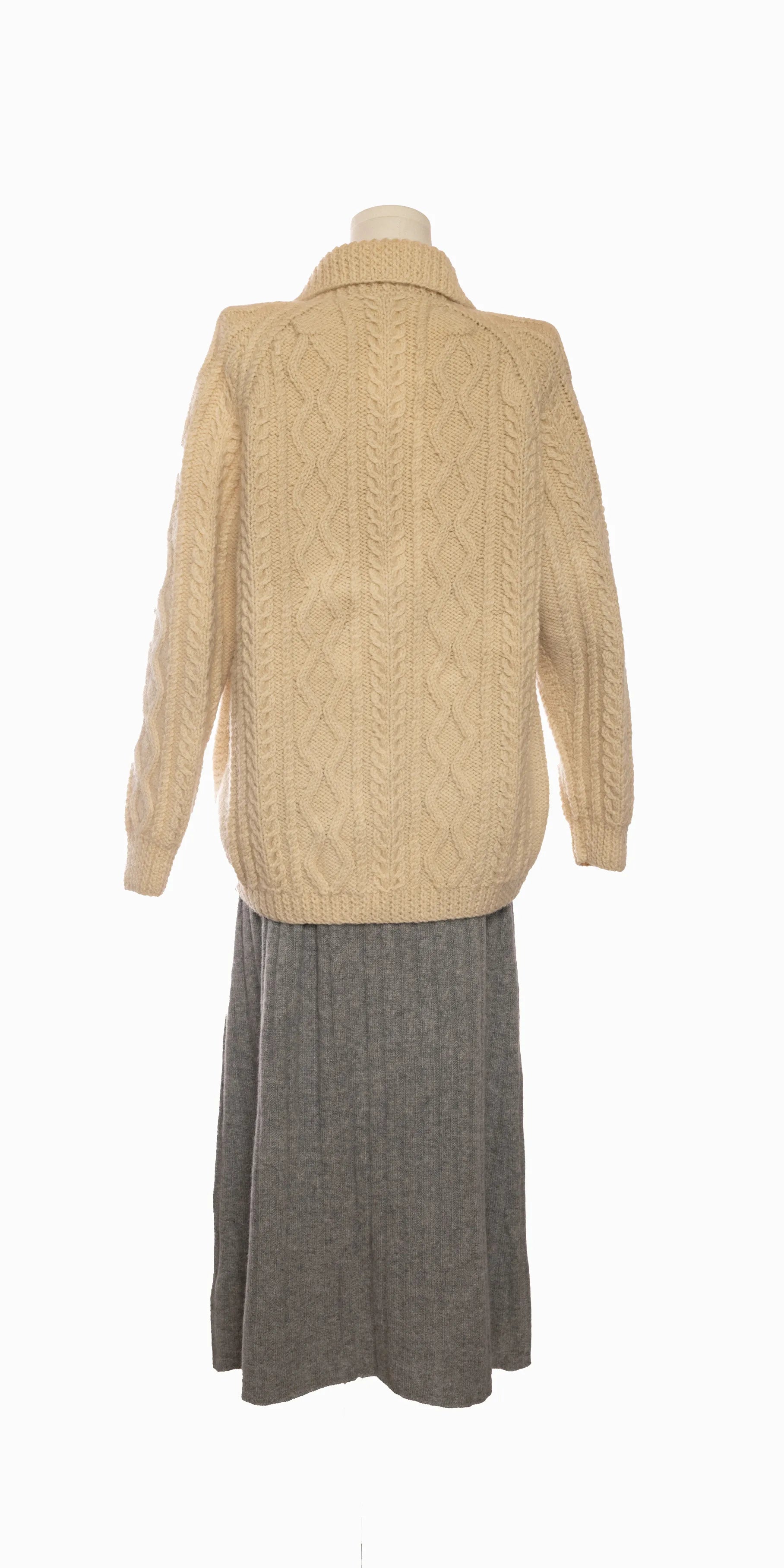 Cardigan lung din lana cu nasturi