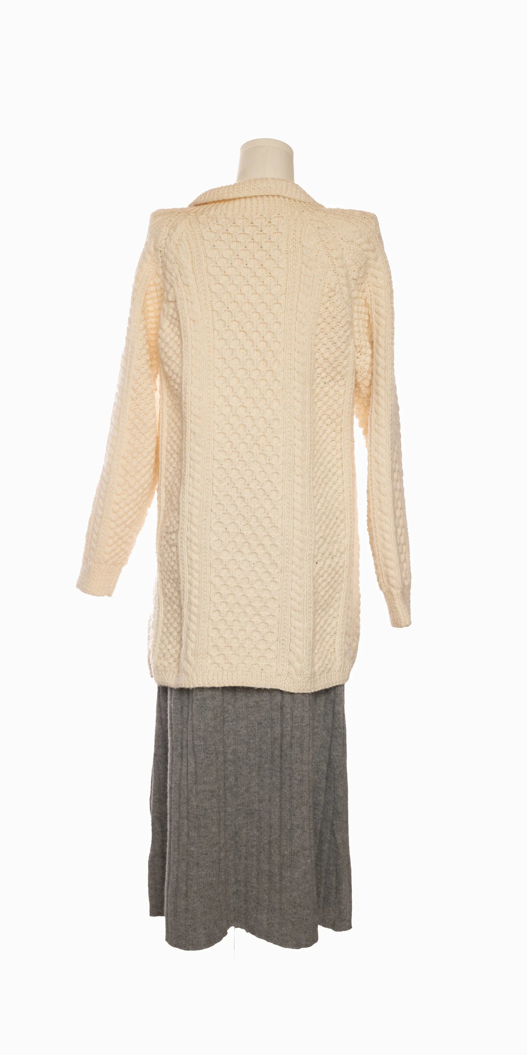 Cardigan lung din lana cu buzunare si nasturi de lemn