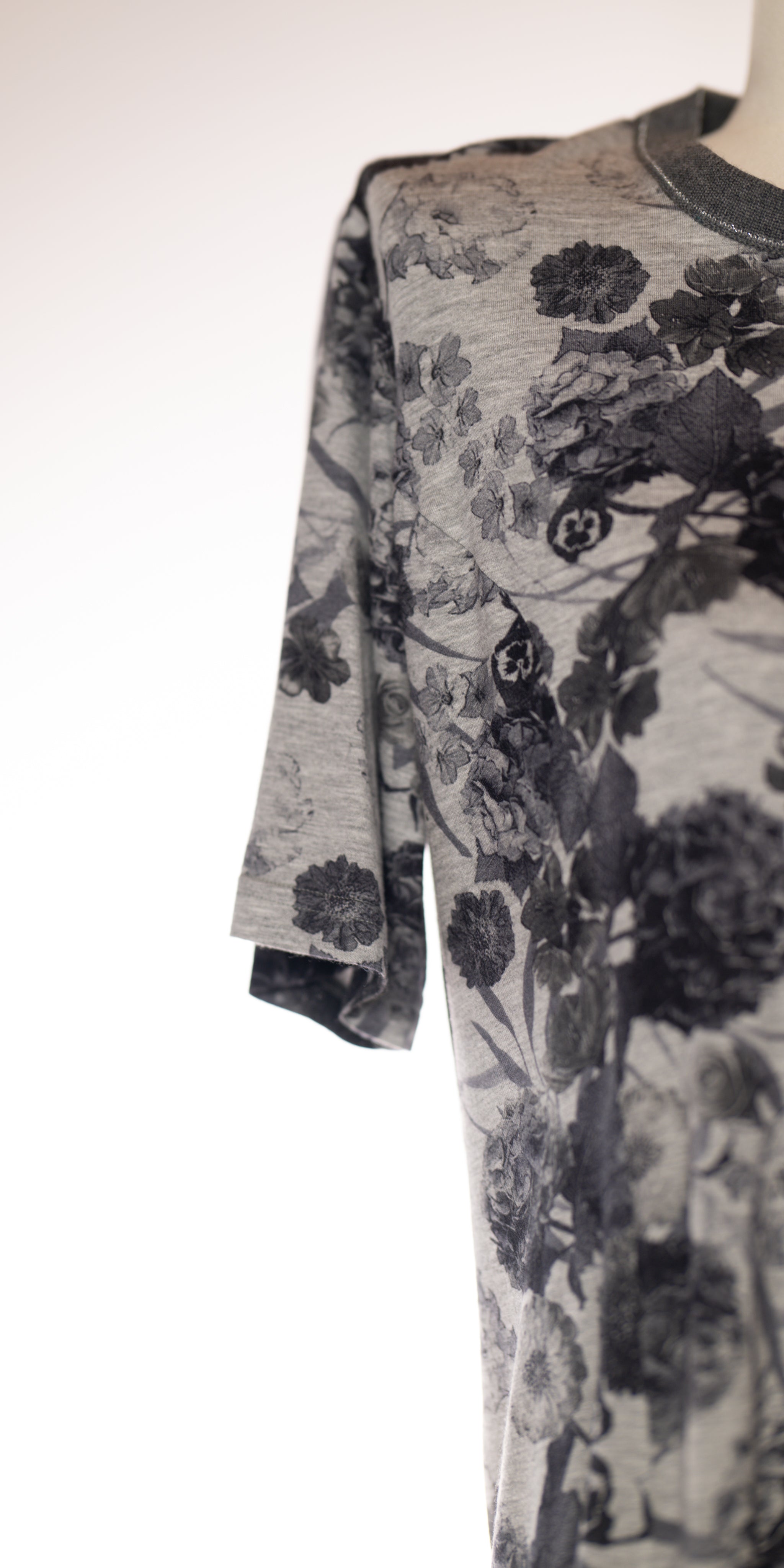 Set fin cu imprimeu floral -Tricou si cardigan - Armando Calo