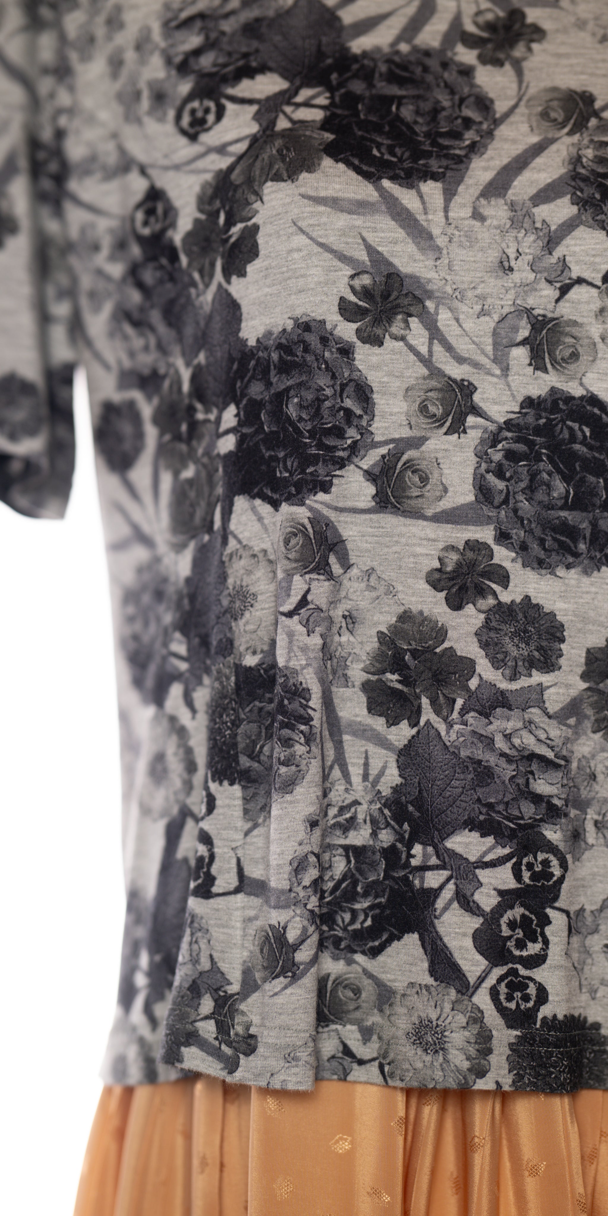 Set fin cu imprimeu floral -Tricou si cardigan - Armando Calo