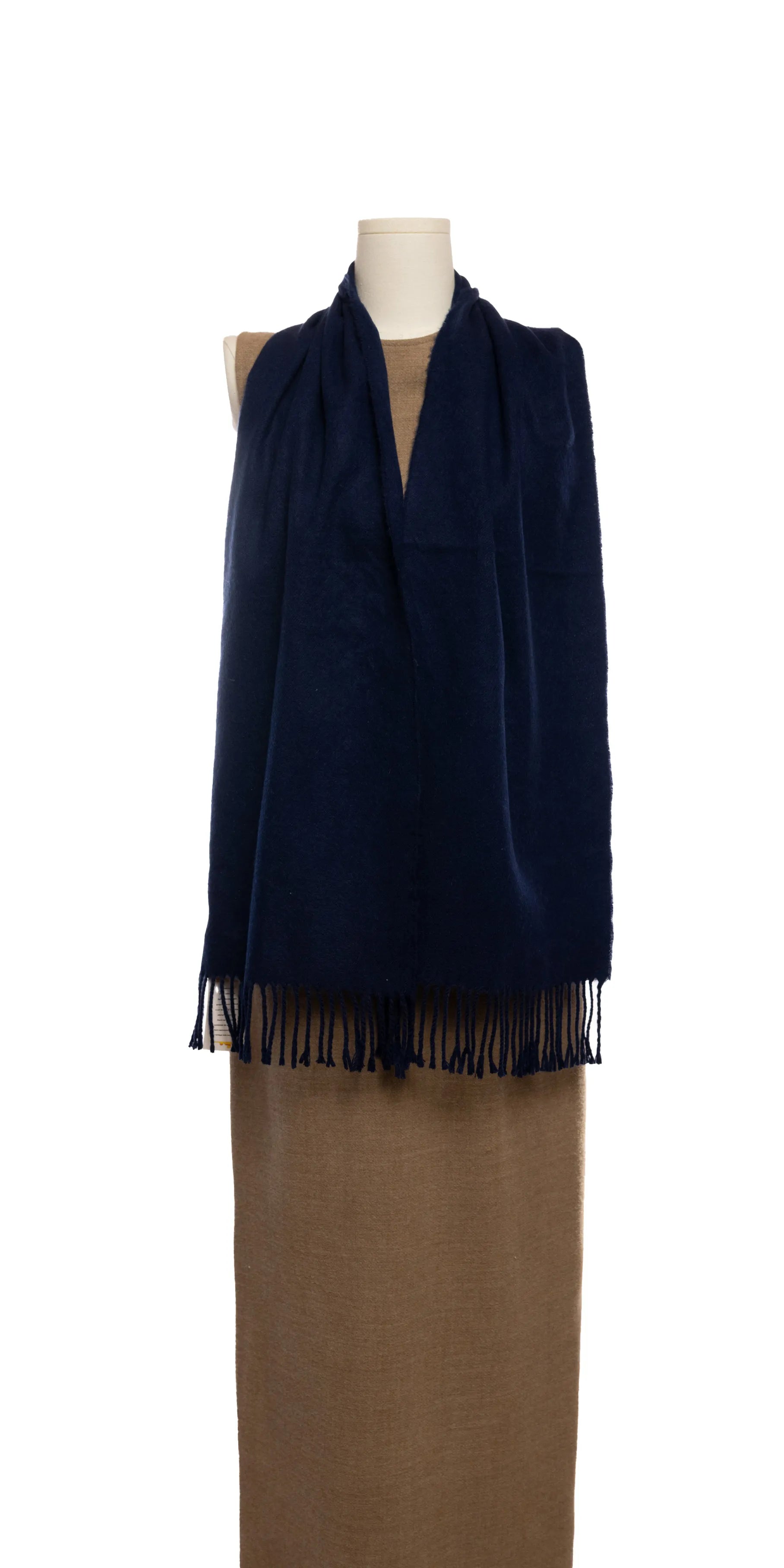 Fular bleumarin din casmir pufos