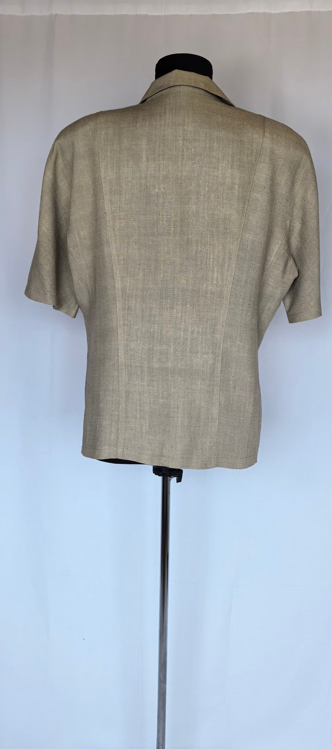 Blazer din in cu nasturi bijuterie