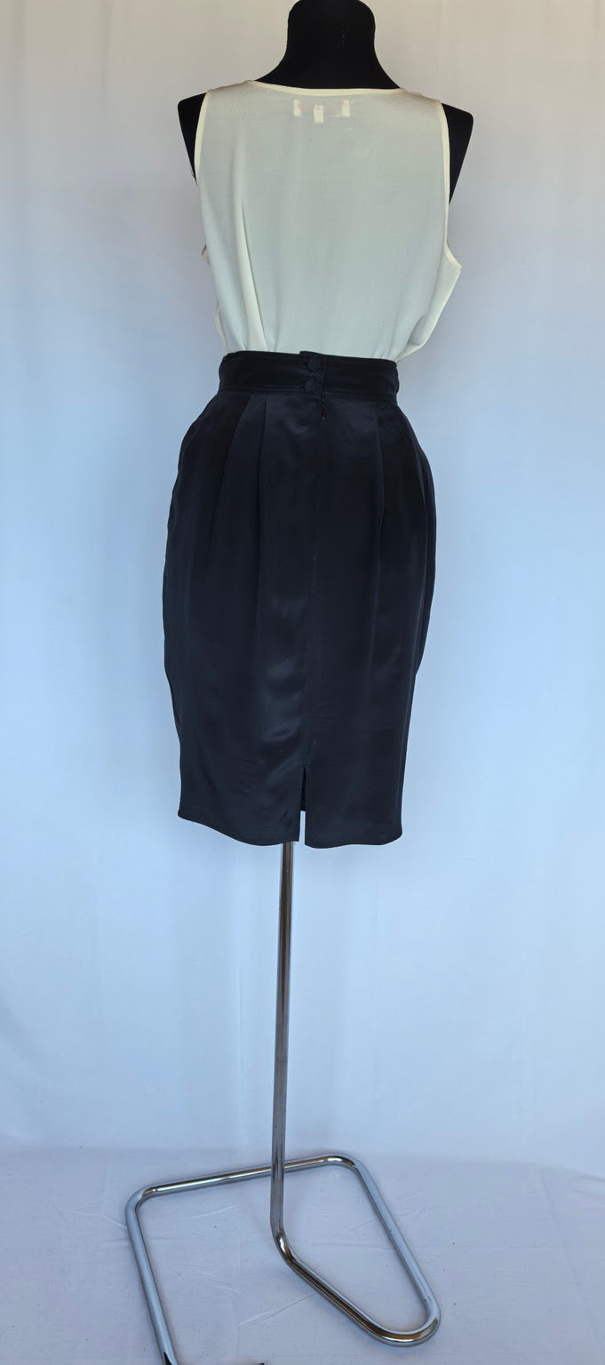 Fusta conica din matase Central Gallery