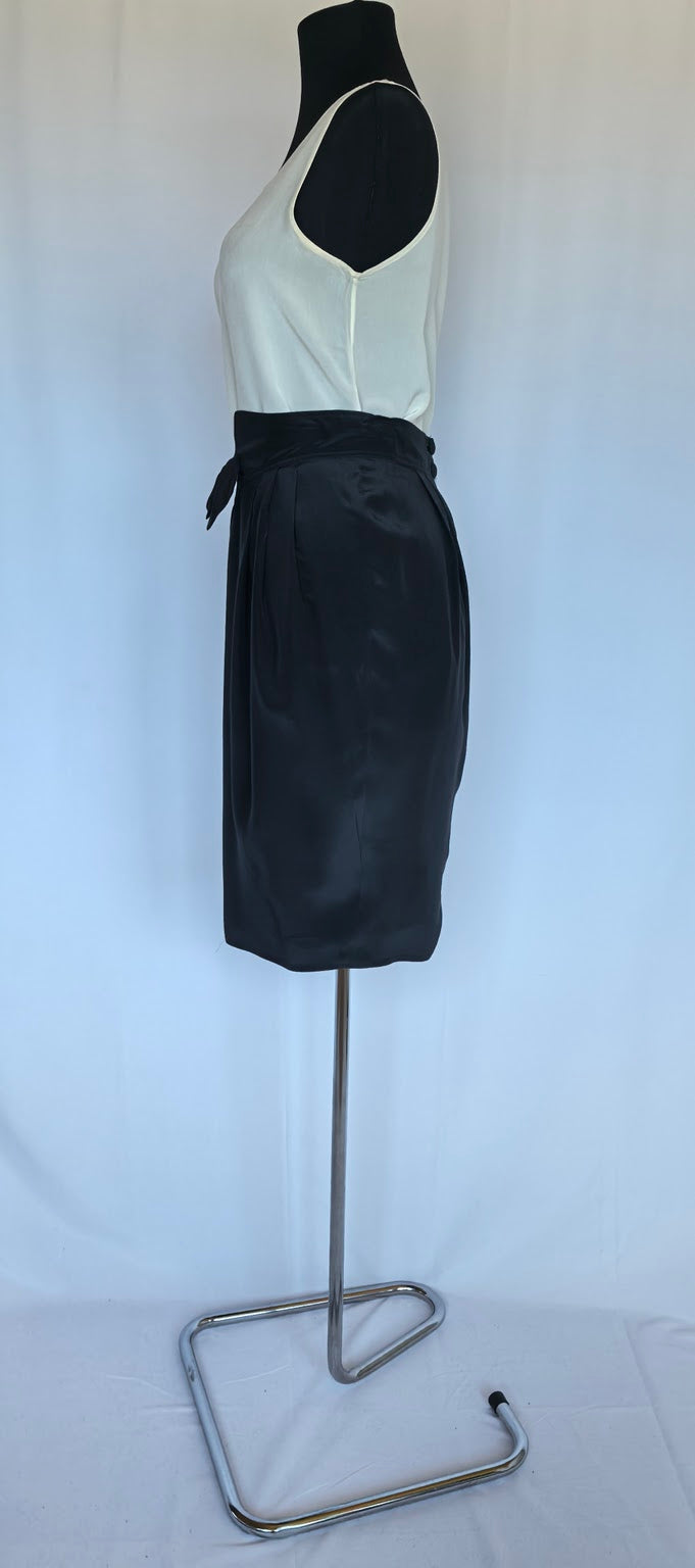 Fusta conica din matase Central Gallery