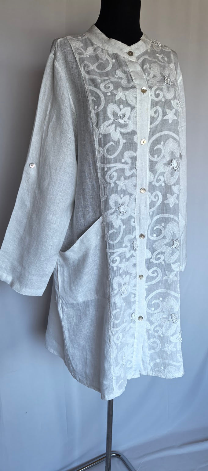 Rochie din in cu broderie