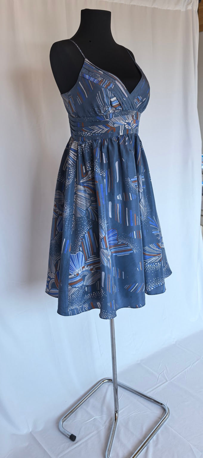 Rochie din matase cu tulle